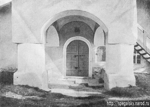 Вход в церковь Козьмы и Дамиана с Гремячей горы. XVI век.