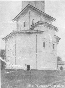 Нижний ярус колокольни Снетогорского монастыря. XVII век.