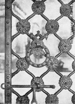 Фрагмент входных дверей Троицкого собора. XVII век.