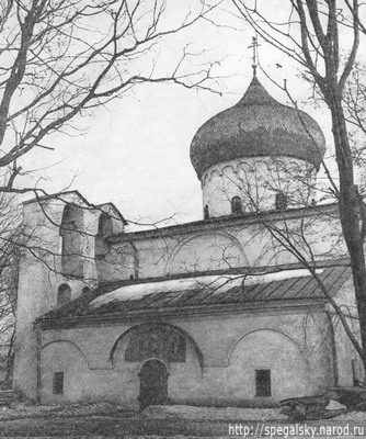 Спасо-Преображенский собор Мирожского монастыря - памятник архитектуры XII века