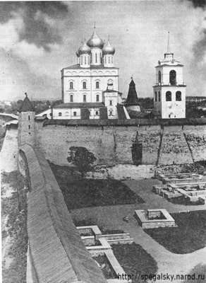 Троицкий собор - памятник архитектуры XVII века.
